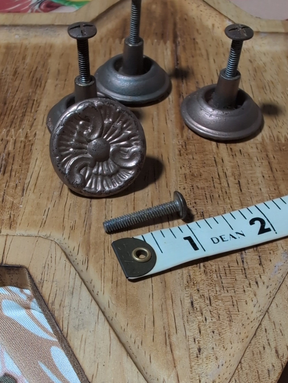 Cottagecore 1960s Rosette French Province dresser knobs - Picture 4 of 4